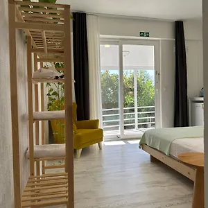 Privatunterkunft Airport Blue Eye House Ideal For Air Travellers 5 Km From Airport 